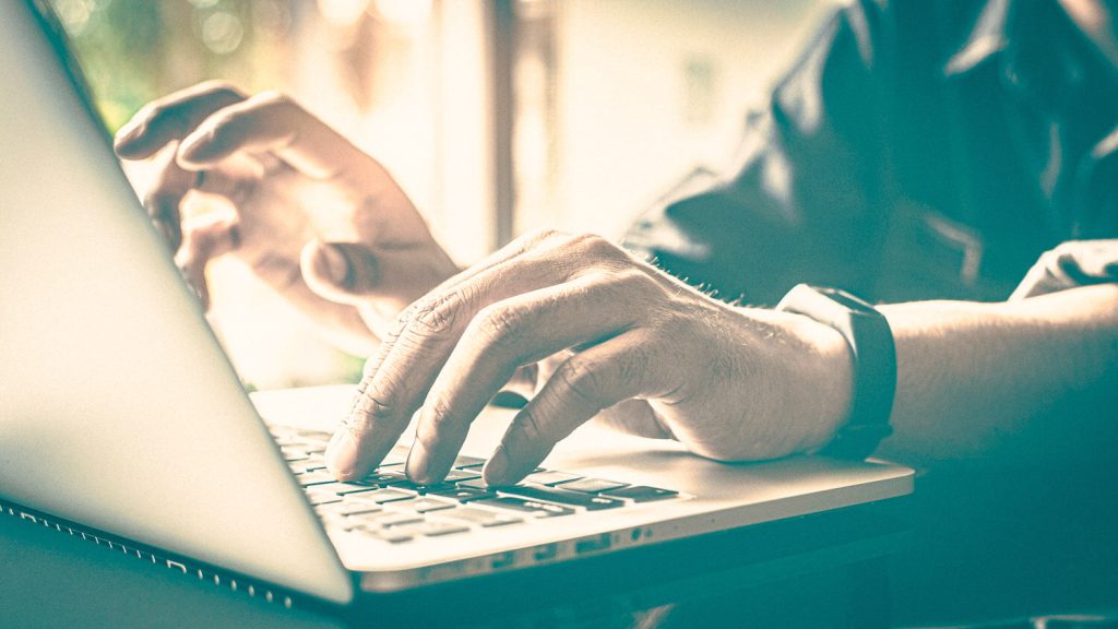 Your collaborative giveaway emails should grab attention